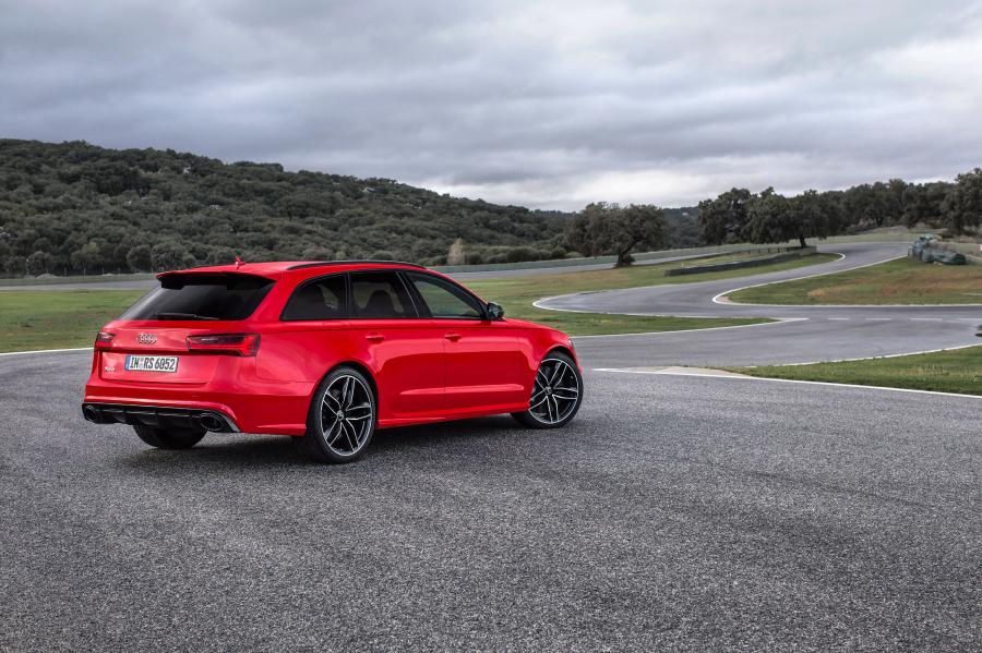  Audi RS6 Avant (4G, C7) 2014 года  (WW) (фото 12 из 22)